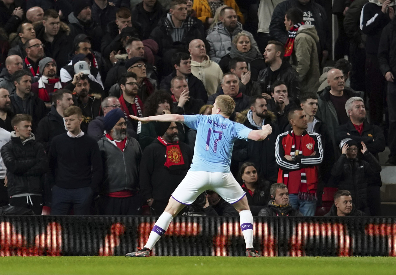 德布劳内连续十场比赛得分超过晋级下一阶段,RNG不断突破!上演精彩一战的简单介绍 德布劳内连续十场比赛得分超过晋级下一阶段,RNG不断突破!上演精彩一战的简单介绍